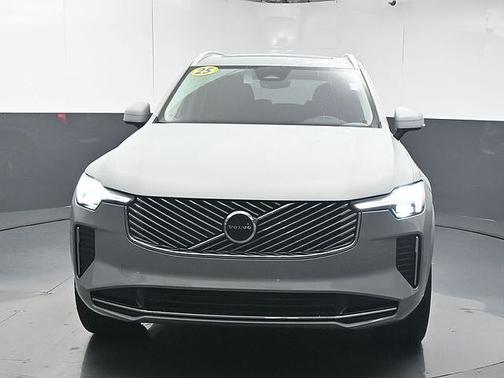 2025 Volvo XC90 Core