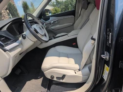 2024 Volvo XC90 B5 Core Bright