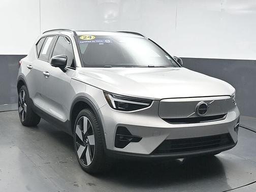 2024 Volvo XC40 Plus