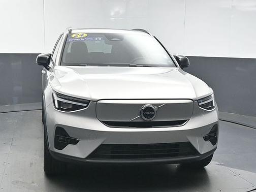 2024 Volvo XC40 Plus