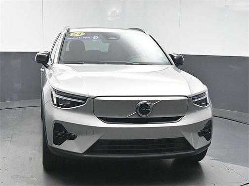 2024 Volvo XC40 Plus
