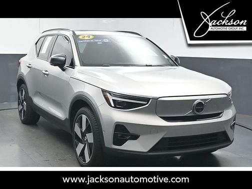 2024 Volvo XC40 Plus