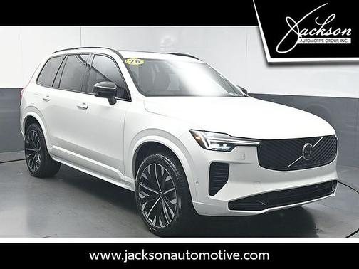 Crystal White 2026 Volvo XC90 Ultra