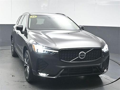 2023 Volvo XC60 Plus