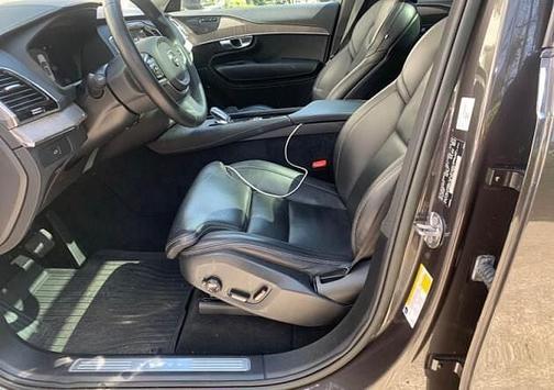 Platinum Grey 2023 Volvo XC90 B6 AWD Ultimate 6-Seater