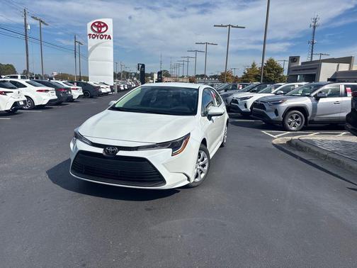 2026 Toyota Corolla LE