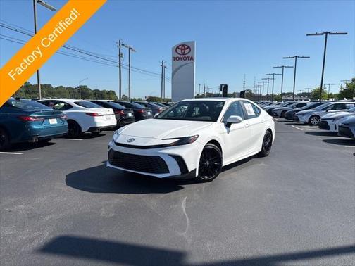 2025 Toyota Camry SE