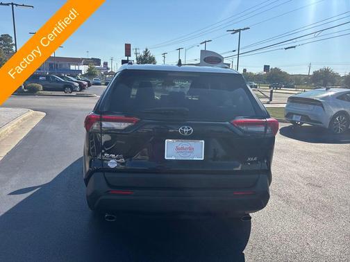 2020 Toyota RAV4 XLE