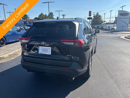 2020 Toyota RAV4 XLE