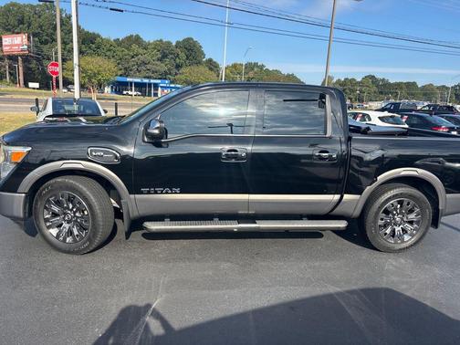 2017 Nissan Titan Platinum Reserve