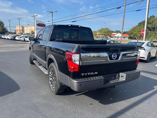 2017 Nissan Titan Platinum Reserve