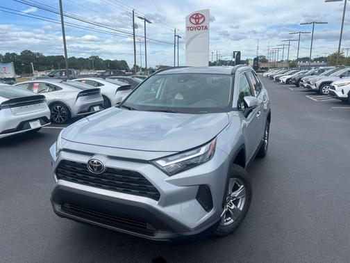 2025 Toyota RAV4 XLE
