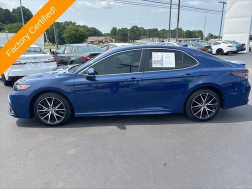 2024 Toyota Camry SE