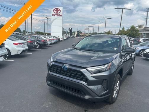 2024 Toyota RAV4 Hybrid SE