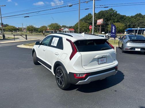 2023 Kia Niro EX