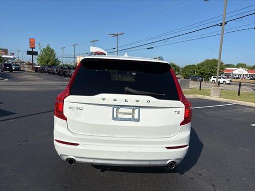 2018 Volvo XC90 T5 Momentum