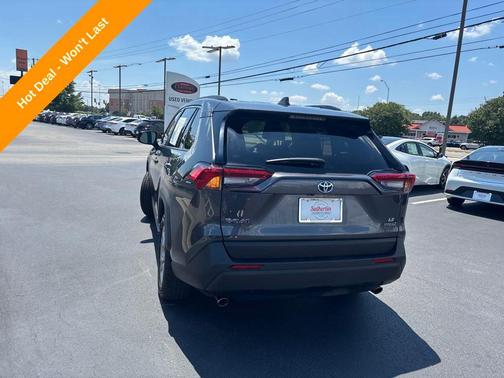 2023 Toyota RAV4 Hybrid SE