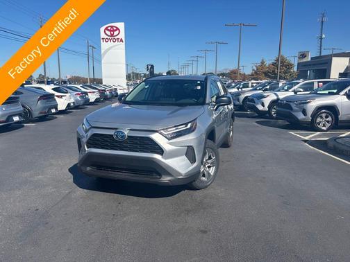 2024 Toyota RAV4 Hybrid SE