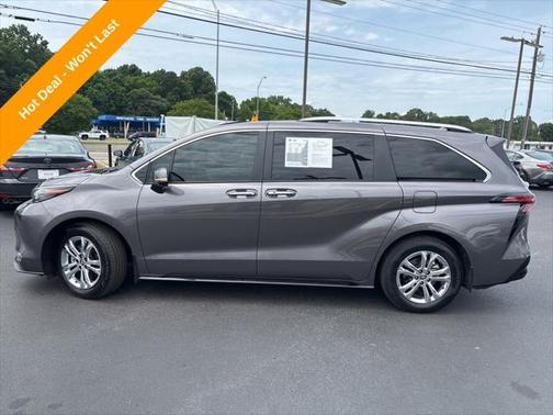 2024 Toyota Sienna Platinum 7 Passenger