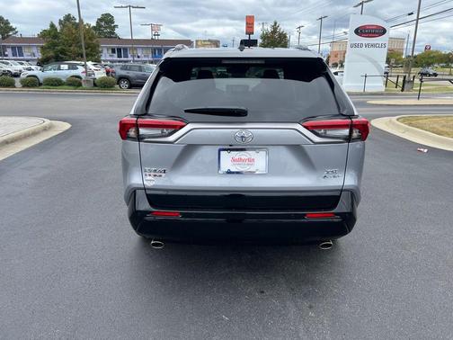 2025 Toyota RAV4 Hybrid SE