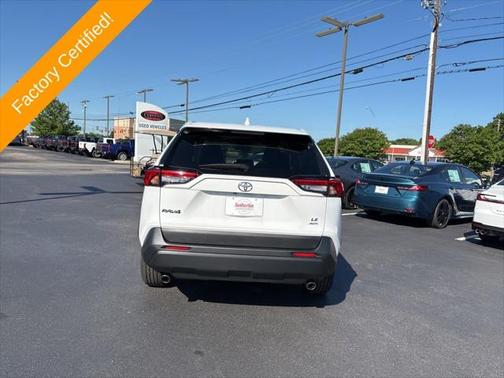 2025 Toyota RAV4 LE
