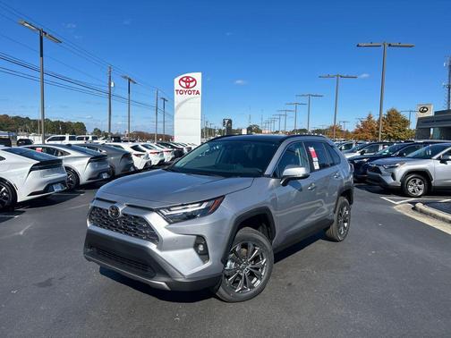 2025 Toyota RAV4 Hybrid SE