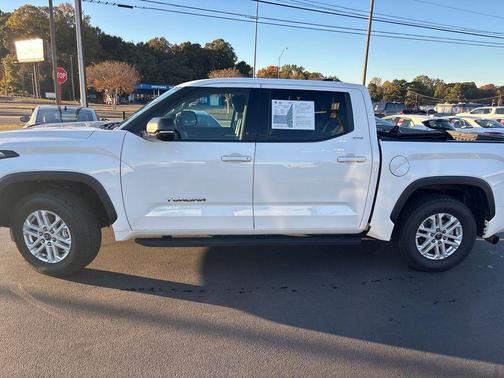 2022 Toyota Tundra SR5