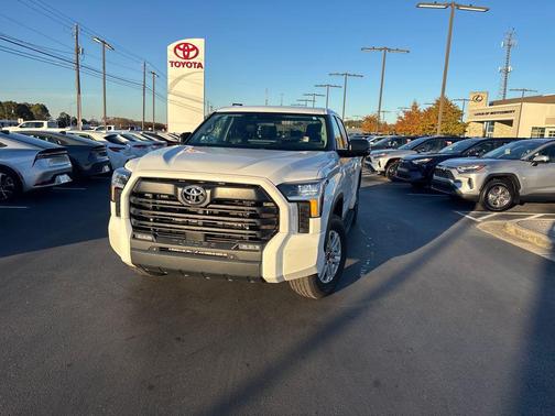 2022 Toyota Tundra SR5