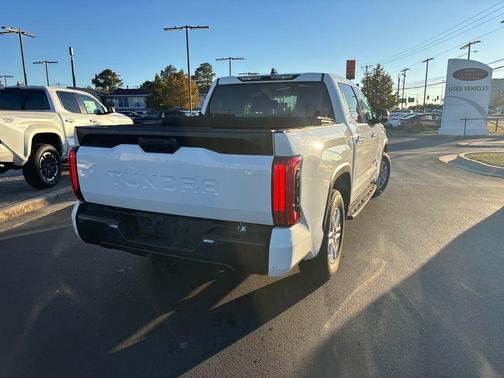 2022 Toyota Tundra SR5