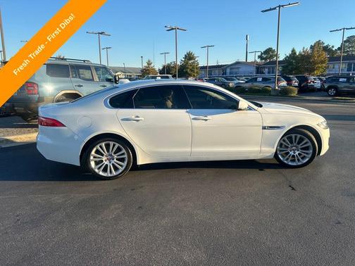 2020 Jaguar XF 25t Premium RWD Automatic