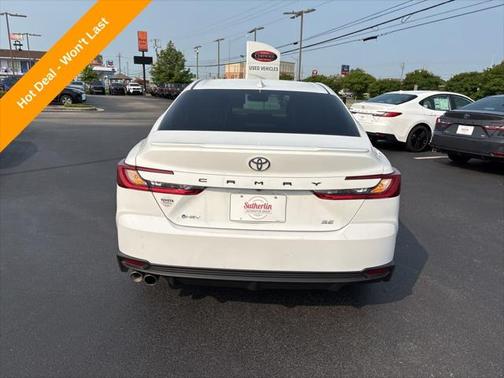 2025 Toyota Camry SE