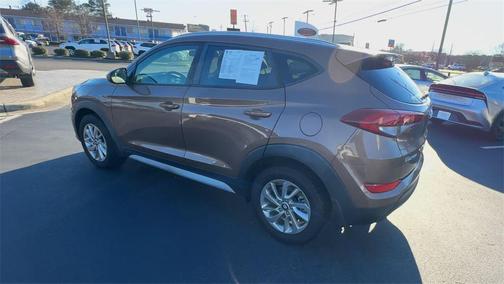 2017 Hyundai TUCSON SE