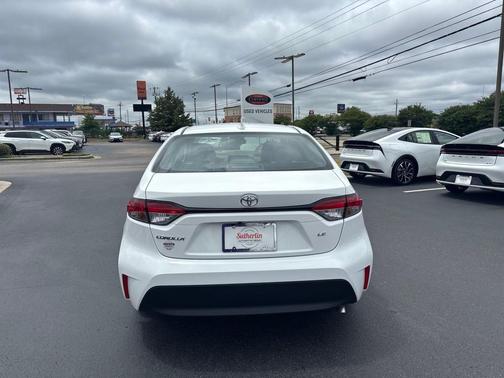 2025 Toyota Corolla LE