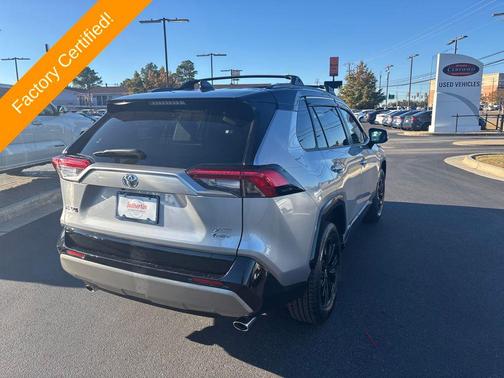 2025 Toyota RAV4 Hybrid SE