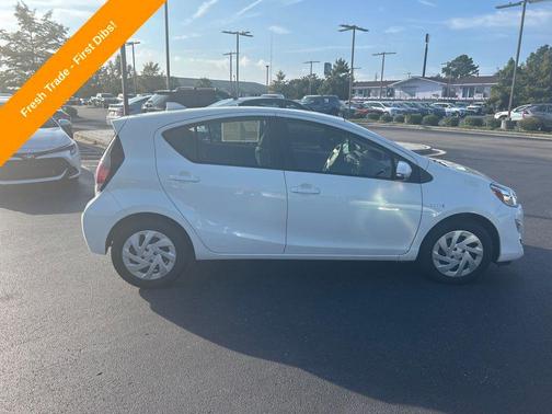 2016 Toyota Prius c Two