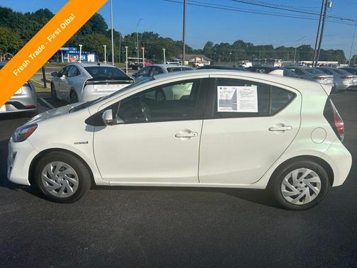 2016 Toyota Prius c Two