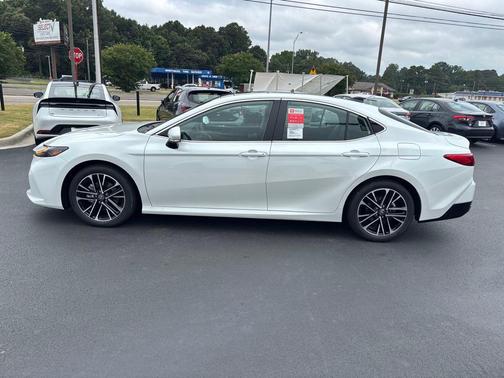 2025 Toyota Camry XLE