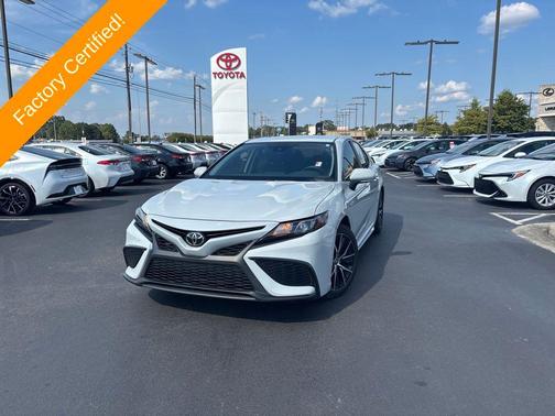 2024 Toyota Camry SE