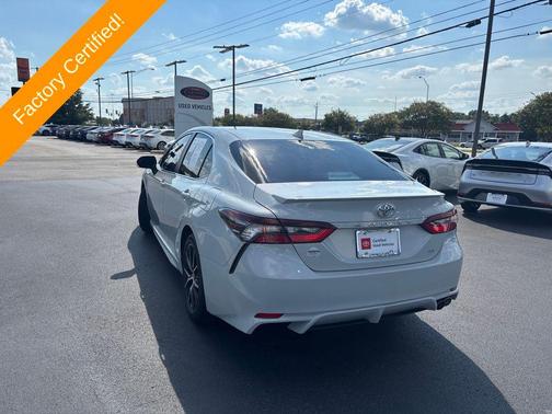 2024 Toyota Camry SE