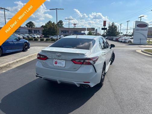 2024 Toyota Camry SE