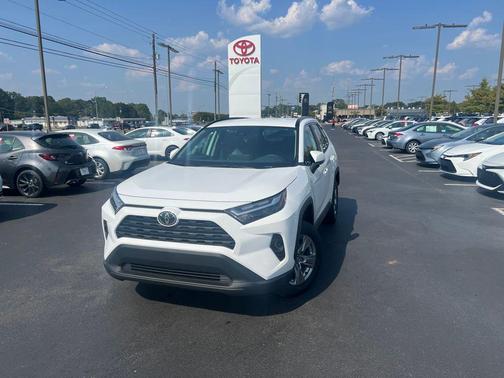 2025 Toyota RAV4 Hybrid XLE