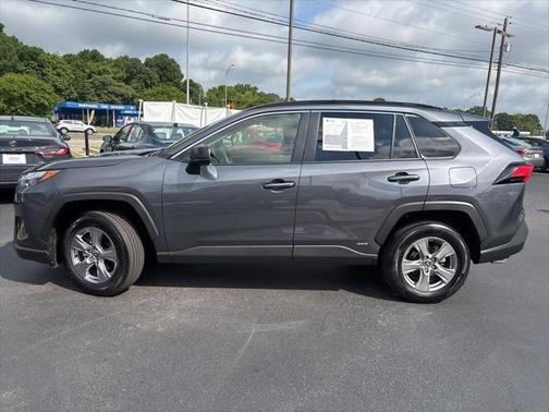 2025 Toyota RAV4 Hybrid SE