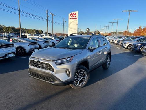 2025 Toyota RAV4 XLE Premium