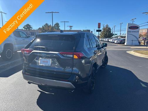 2024 Toyota RAV4 Hybrid SE