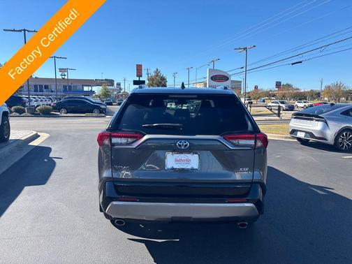 2024 Toyota RAV4 Hybrid SE