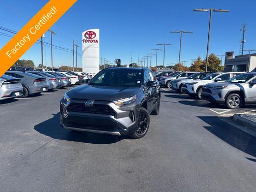2024 Toyota RAV4 Hybrid SE