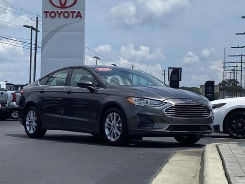 2020 Ford Fusion SE