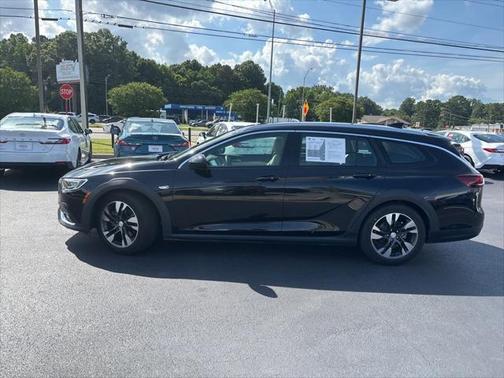 2019 Buick Regal TourX AWD Essence
