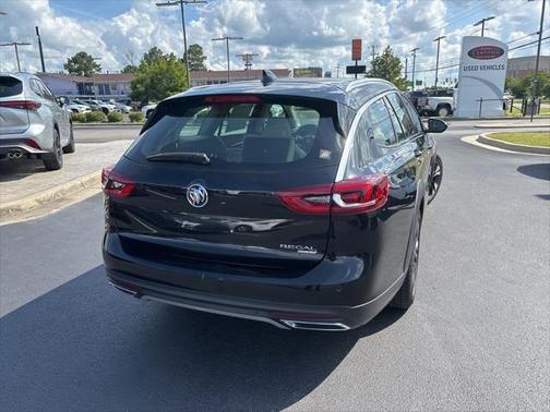 2019 Buick Regal TourX AWD Essence