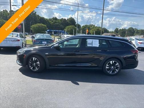 2019 Buick Regal TourX AWD Essence
